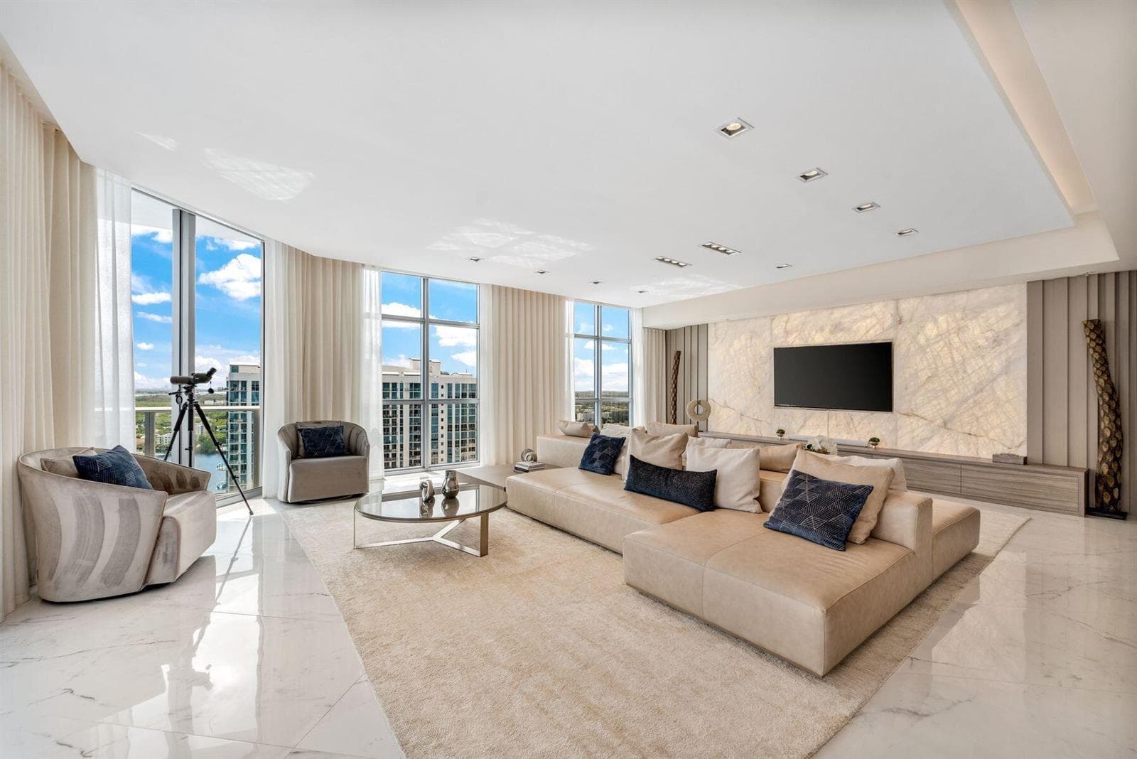 17301 Biscayne Boulevard # Ph-7, North Miami Beach, FL 33160 — zdjęcie 2