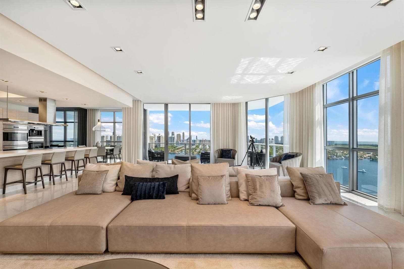 17301 Biscayne Boulevard # Ph-7, North Miami Beach, FL 33160 — zdjęcie 5