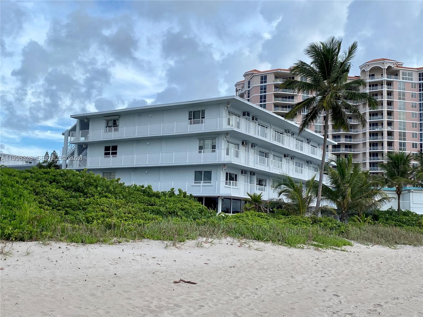 1480 S Ocean Blvd # 104, Lauderdale By The Sea, FL 33062