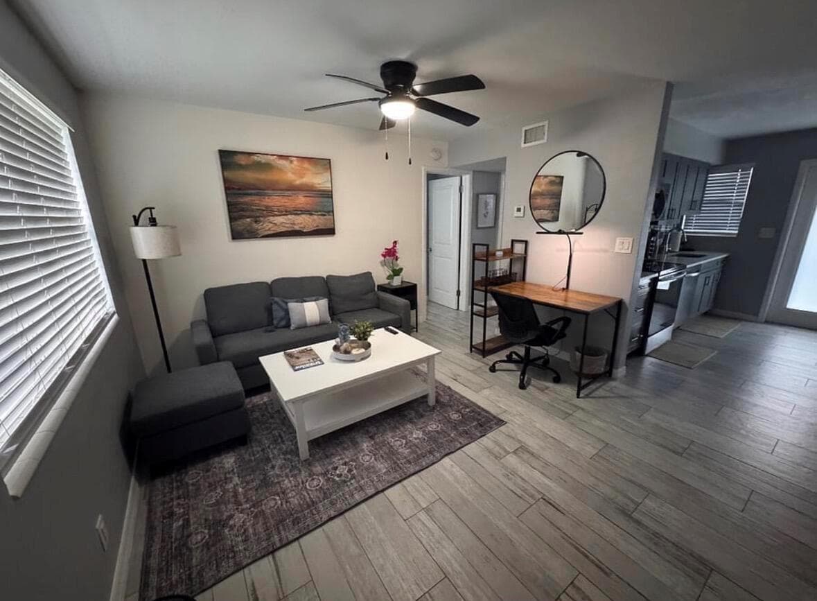 136 Akron Street # B2, FL 33461 — zdjęcie 3
