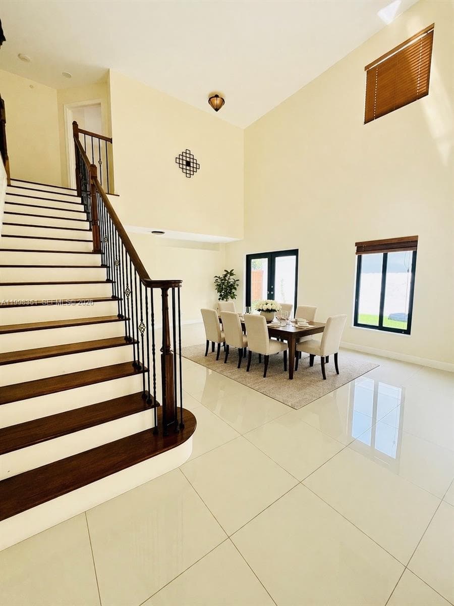 9069 NW 193rd St, Hialeah, FL 33018 — zdjęcie 5