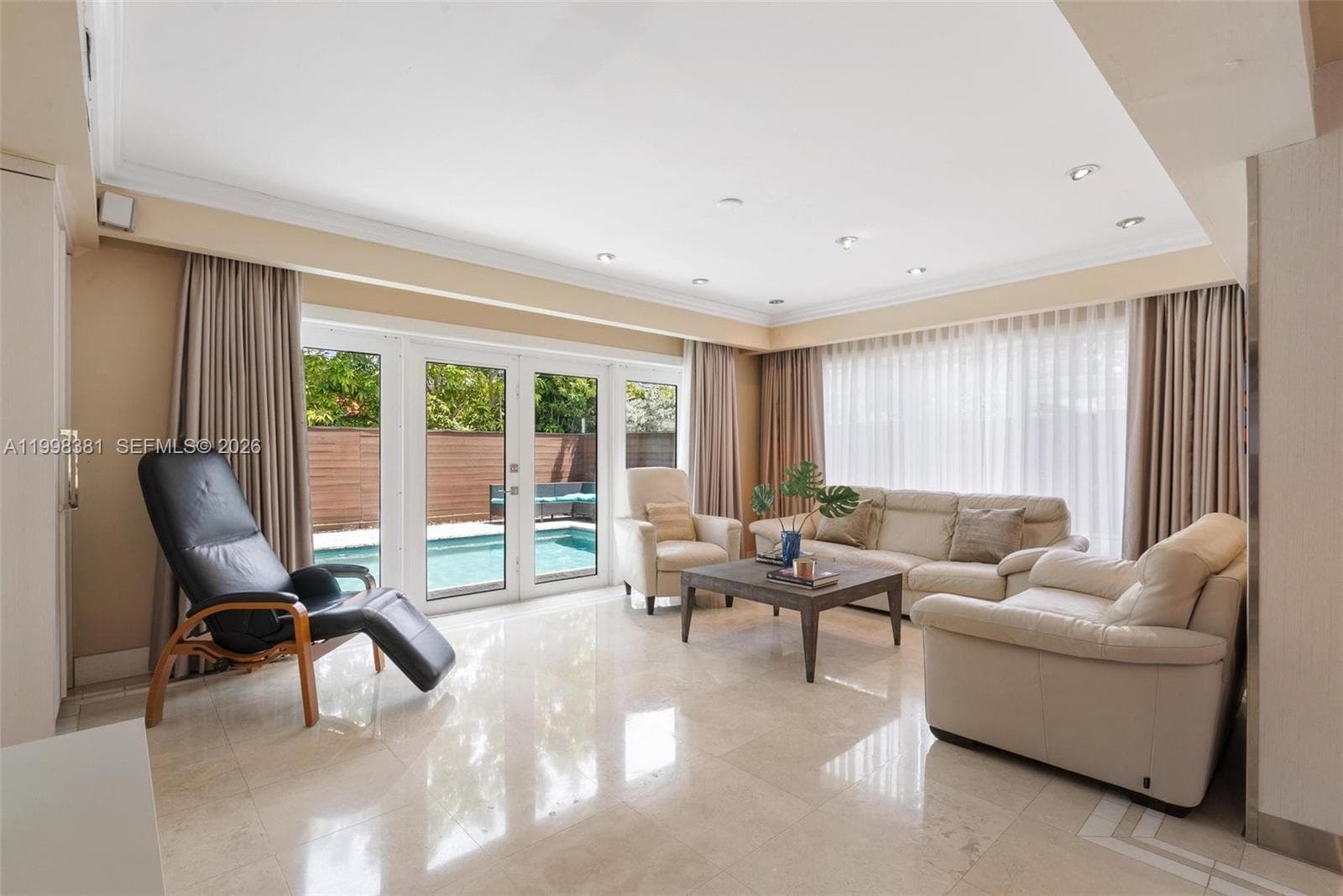 9141 Abbott Ave, Surfside, FL 33154 — zdjęcie 2