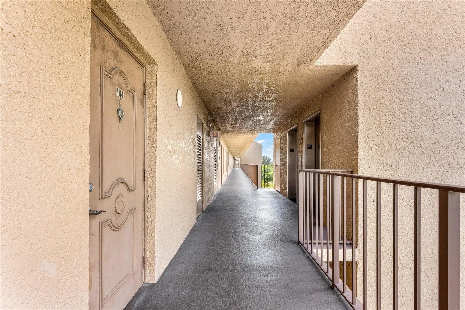 4570 NW 18th Avenue # 704, Deerfield Beach, FL 33064 — zdjęcie 3