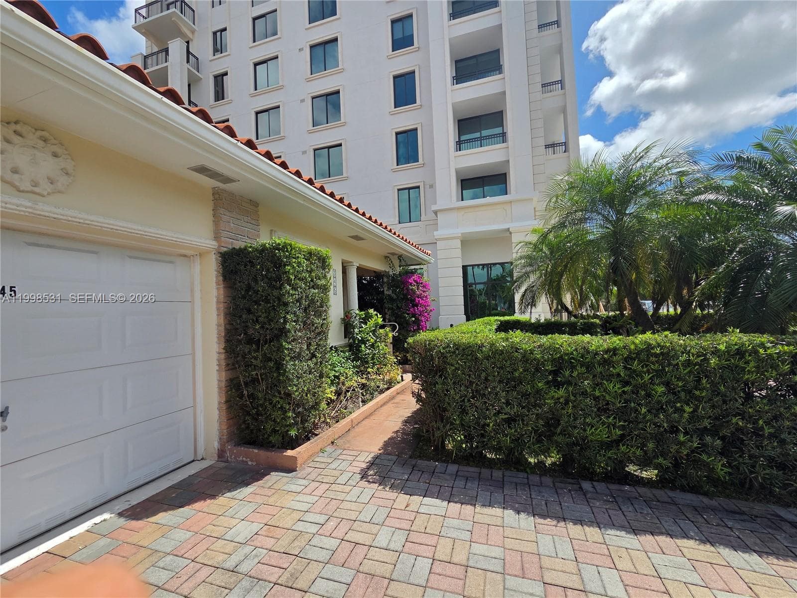 345 Malaga Ave, Coral Gables, FL 33134 — zdjęcie 3