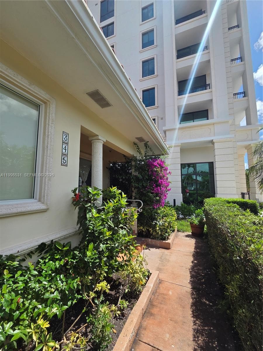 345 Malaga Ave, Coral Gables, FL 33134 — zdjęcie 4