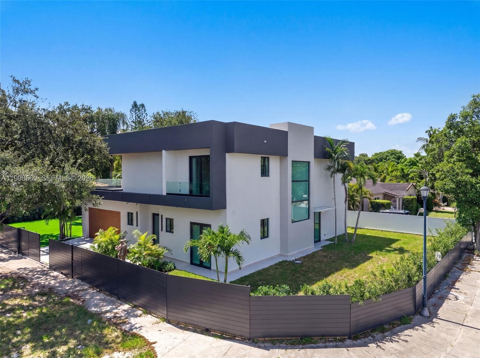 9833 N Miami Ave, Miami Shores, FL 33150 — zdjęcie 3
