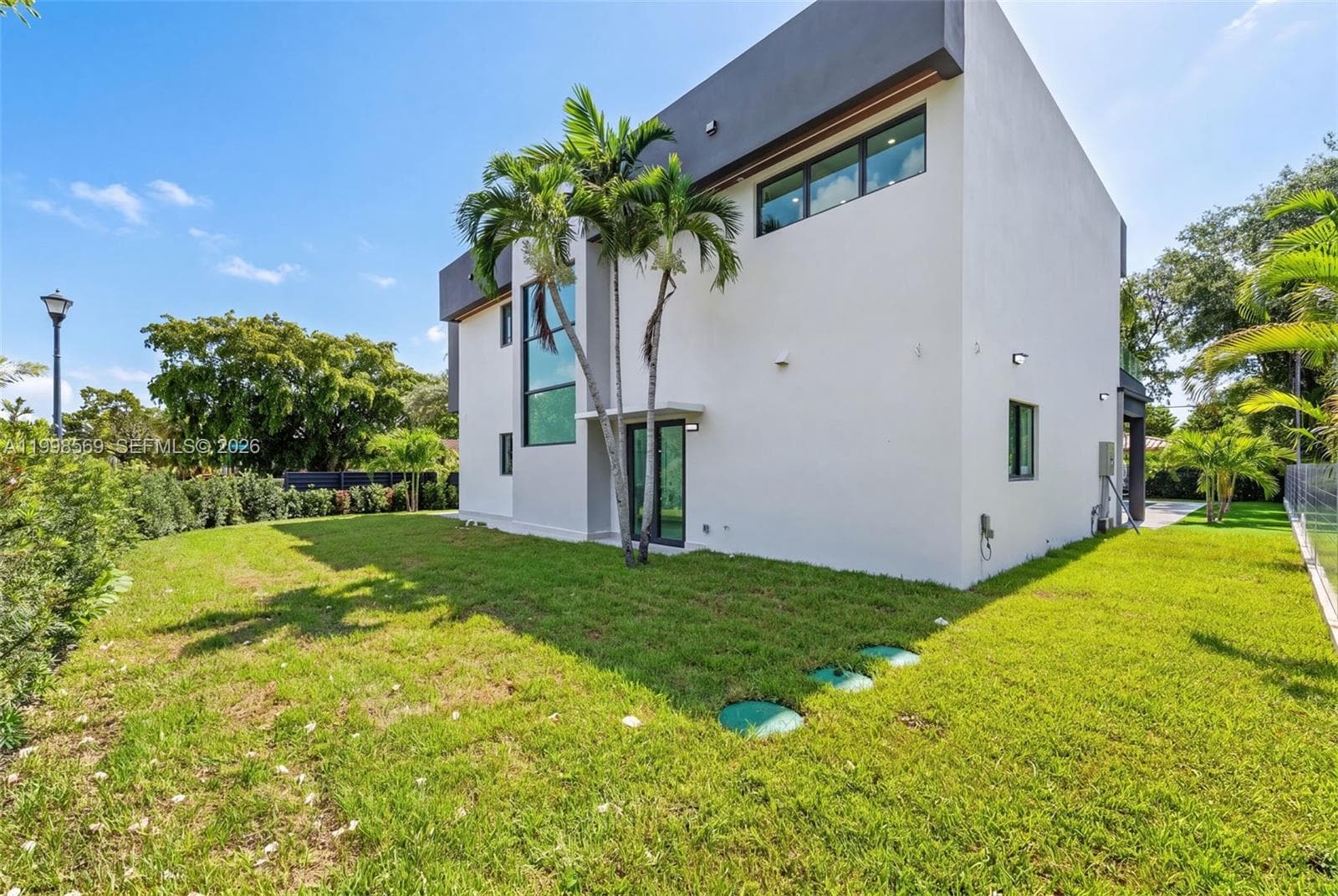 9833 N Miami Ave, Miami Shores, FL 33150 — zdjęcie 4