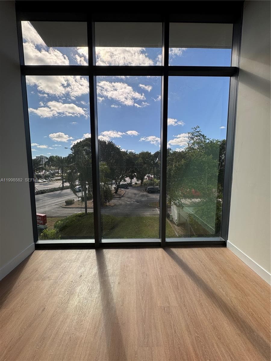21290 Biscayne Blvd # 408, Aventura, FL 33180