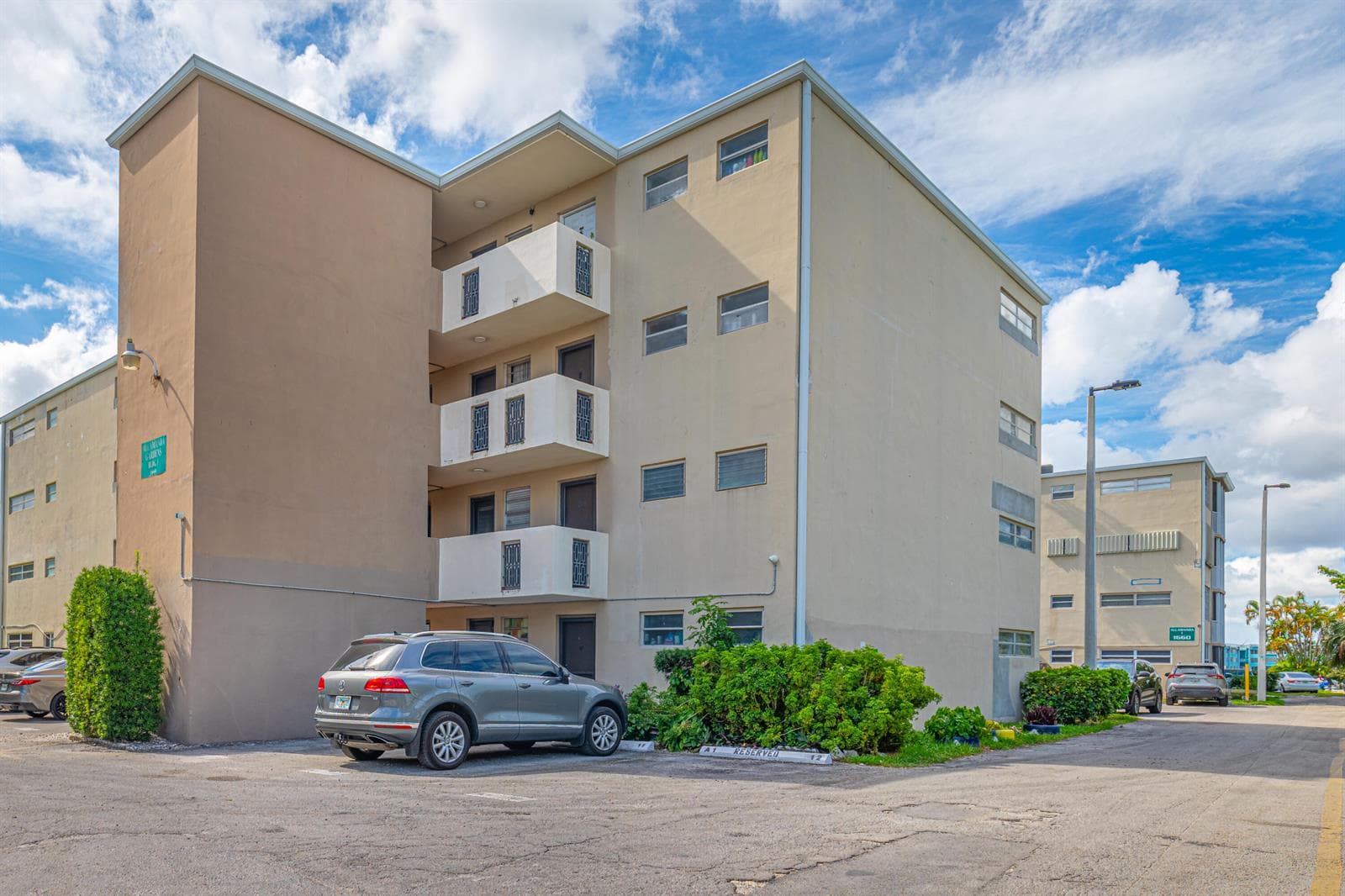 1660 NE 191st Street # Unit 311, Miami, FL 33179 — zdjęcie 2