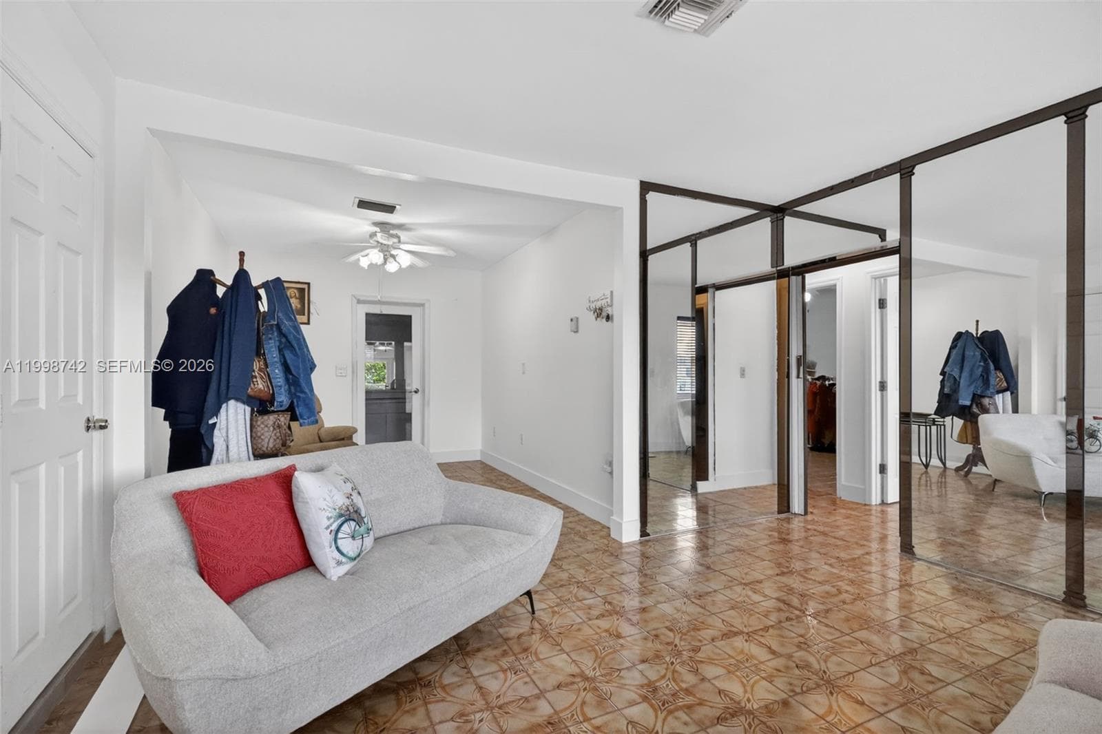 733 W 33rd St, Hialeah, FL 33012 — zdjęcie 4