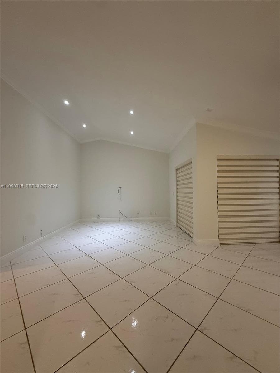 17268 NW 60th Ct, Hialeah, FL 33015 — zdjęcie 5