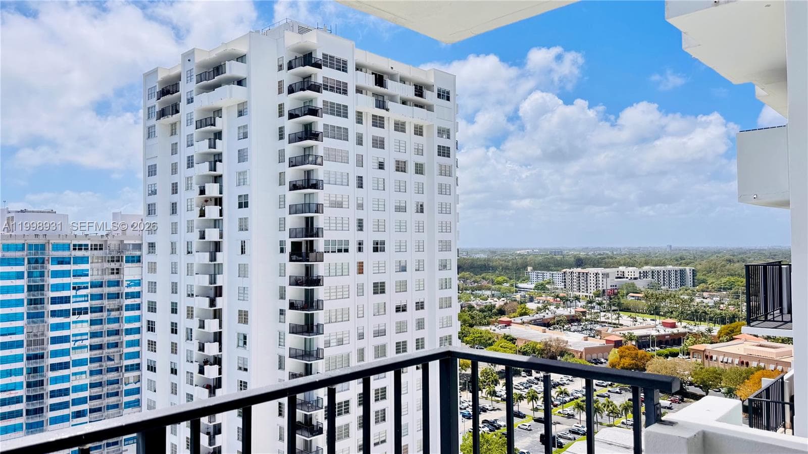 2780 NE 183rd St # 2012, Aventura, FL 33160 — zdjęcie 3