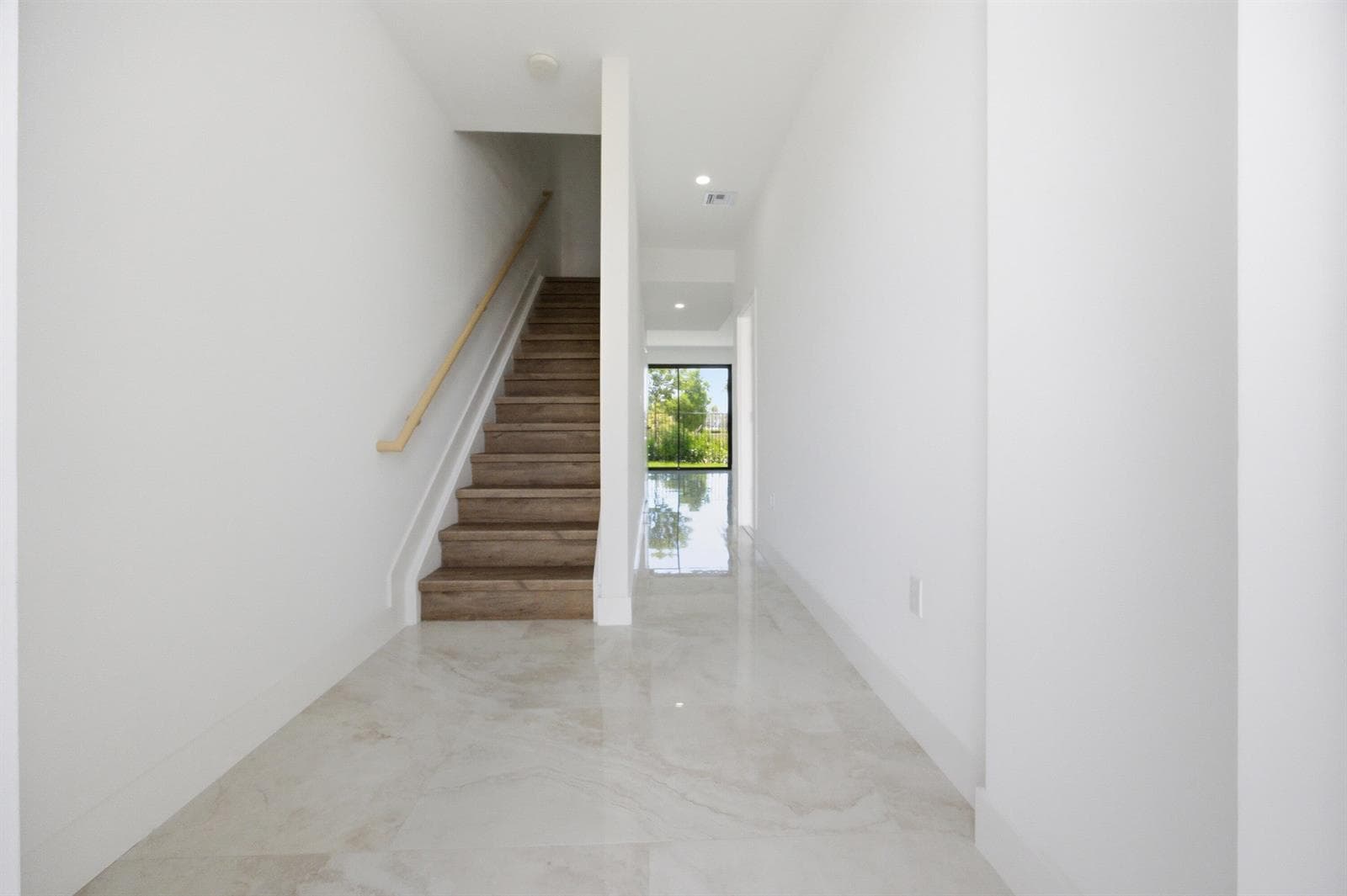 1546 NW 1st Avenue, Pompano Beach, FL 33060 — zdjęcie 3