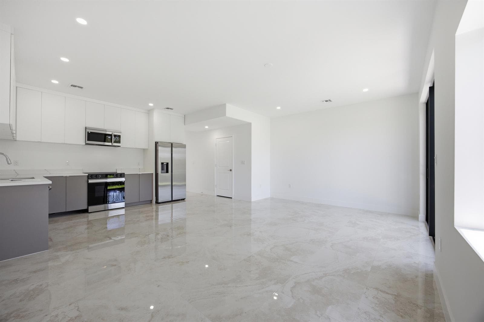 1546 NW 1st Avenue, Pompano Beach, FL 33060 — zdjęcie 5