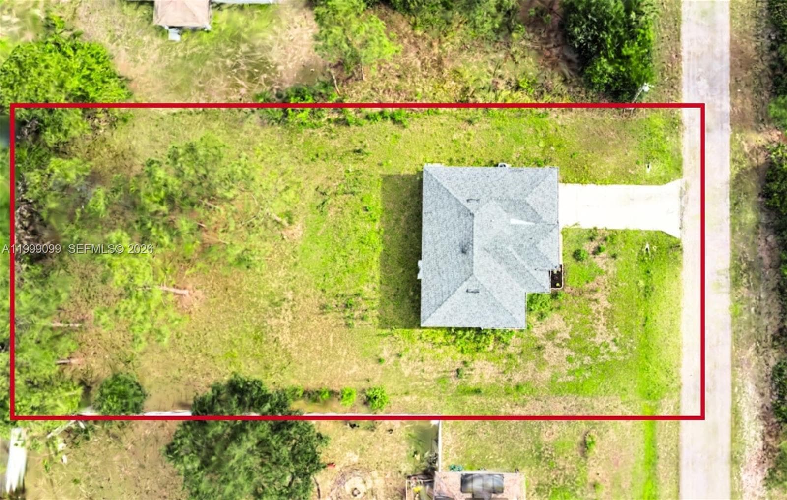 902 MAGNOLIA AVE, Lehigh Acres, FL 33972 — zdjęcie 3