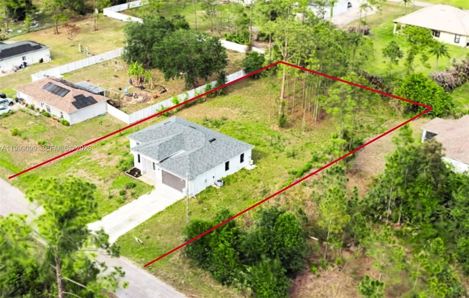 902 MAGNOLIA AVE, Lehigh Acres, FL 33972 — zdjęcie 4
