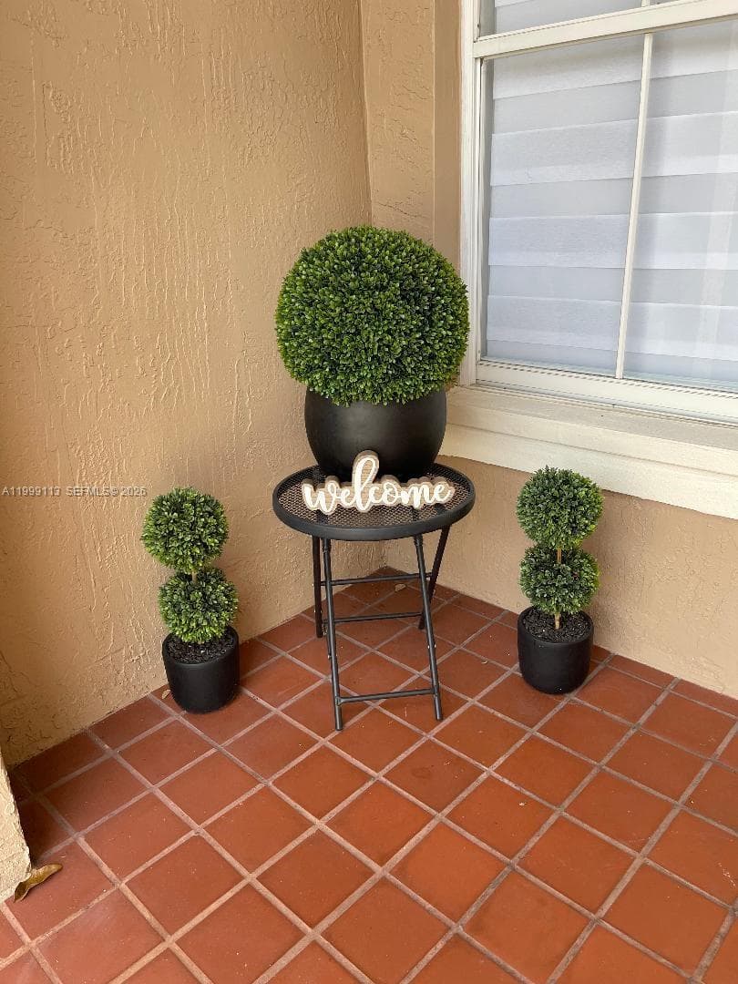7690 S Southwood Cir, Davie, FL 33328 — zdjęcie 5