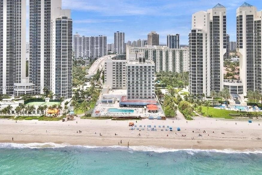 19201 Collins Ave # 504, Sunny Isles Beach, FL 33160