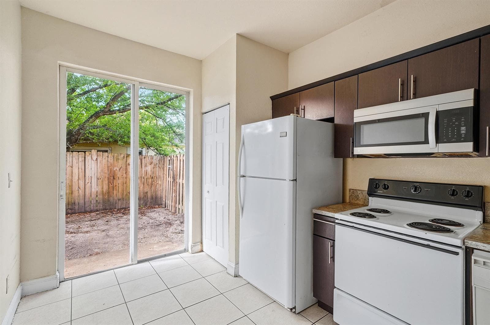 1584 SW 2nd Street, Homestead, FL 33030 — zdjęcie 4