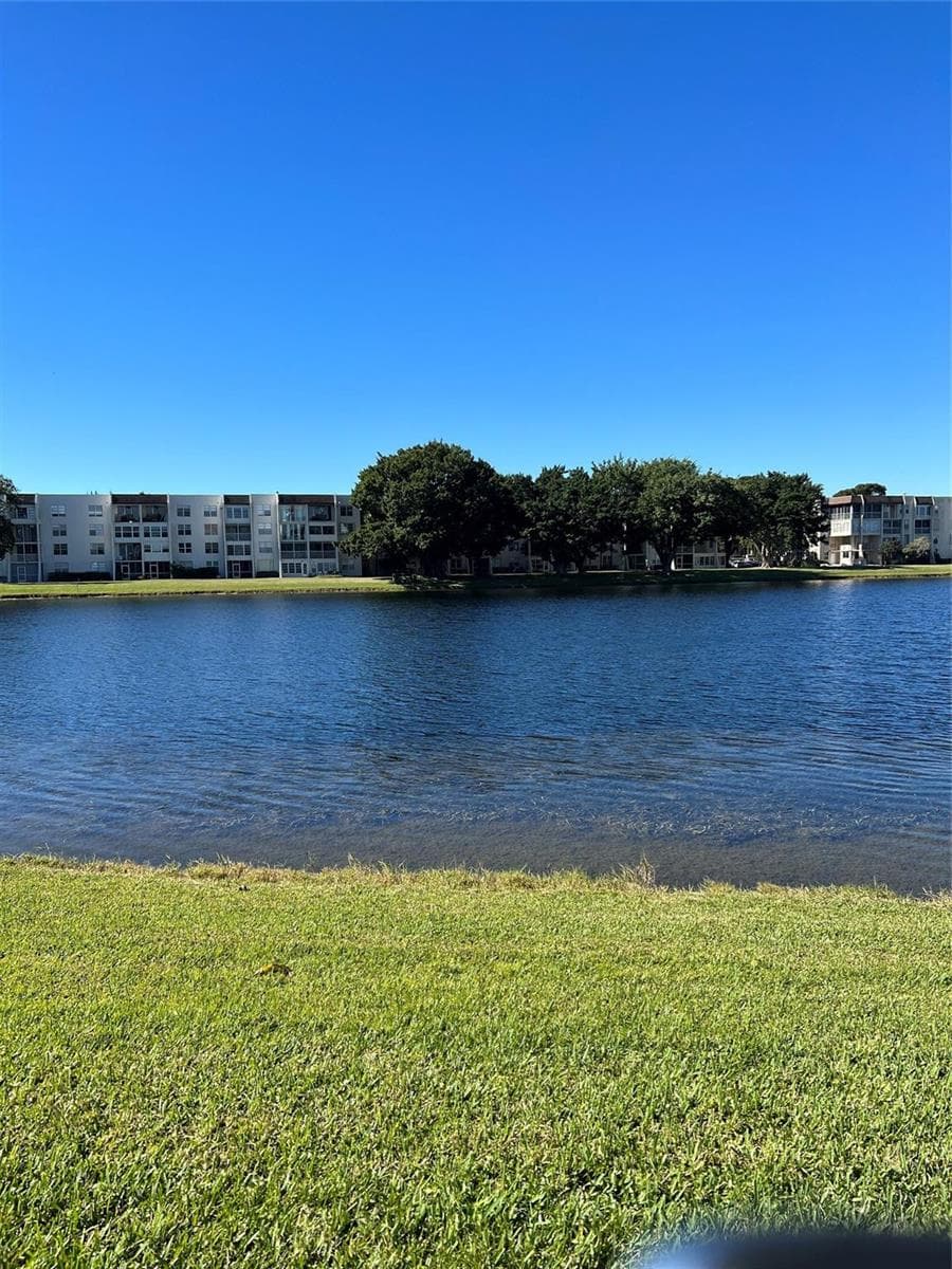 1526 Whitehall Drive # 402, Davie, FL 33324 — zdjęcie 5