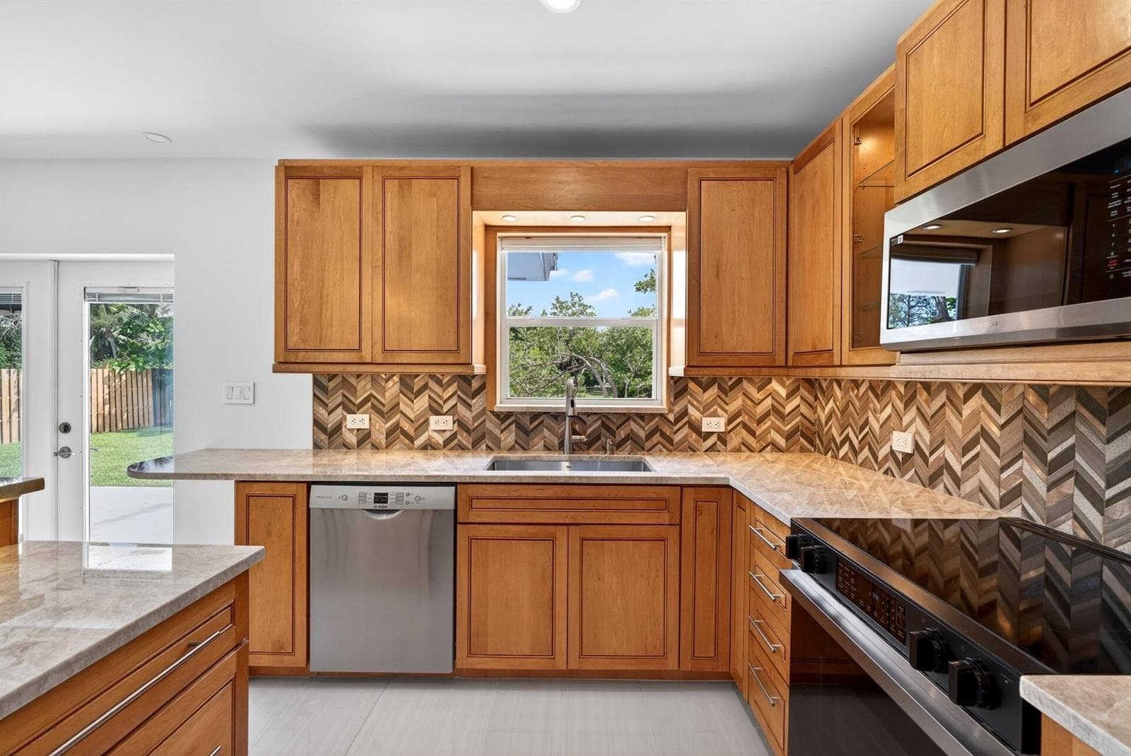 648 NW 30th Court, Wilton Manors, FL 33311 — zdjęcie 5