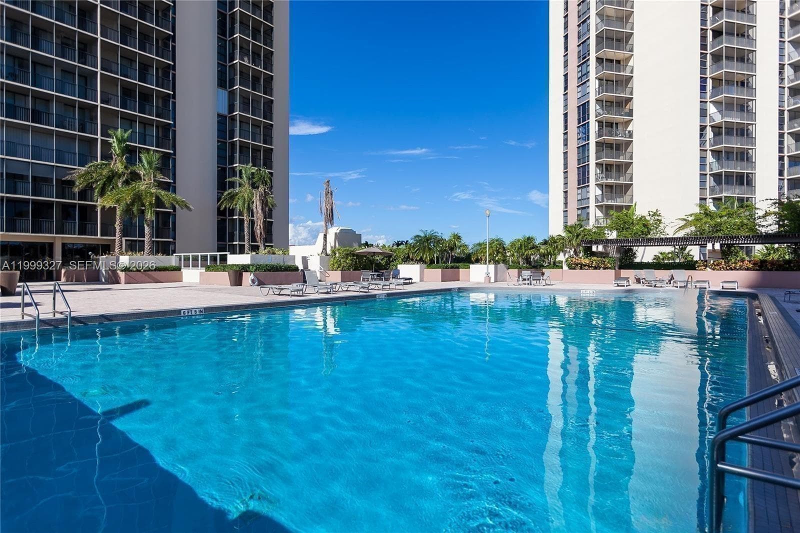 20335 W Country Club Dr # 206, Aventura, FL 33180 — zdjęcie 5