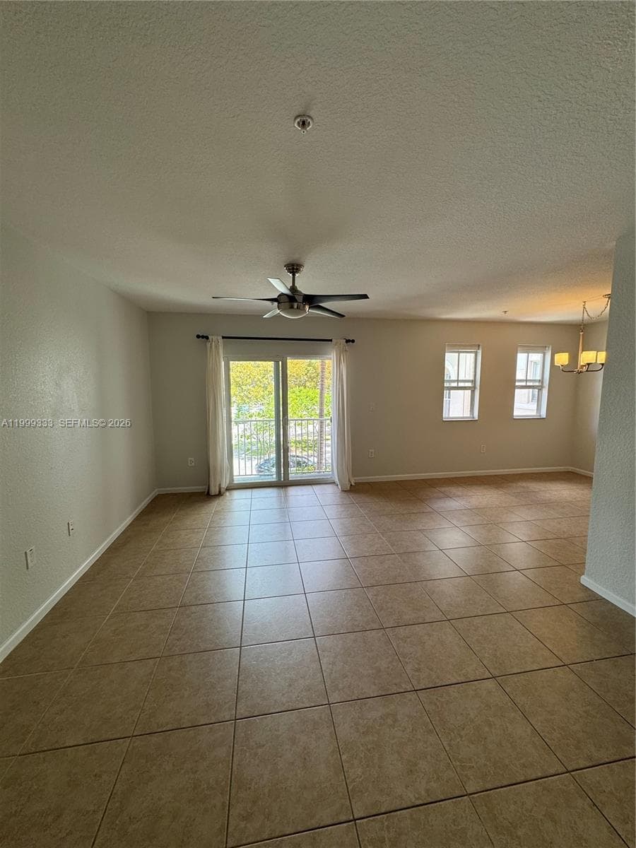 11601 NW 89th St # 209, Doral, FL 33178 — zdjęcie 4