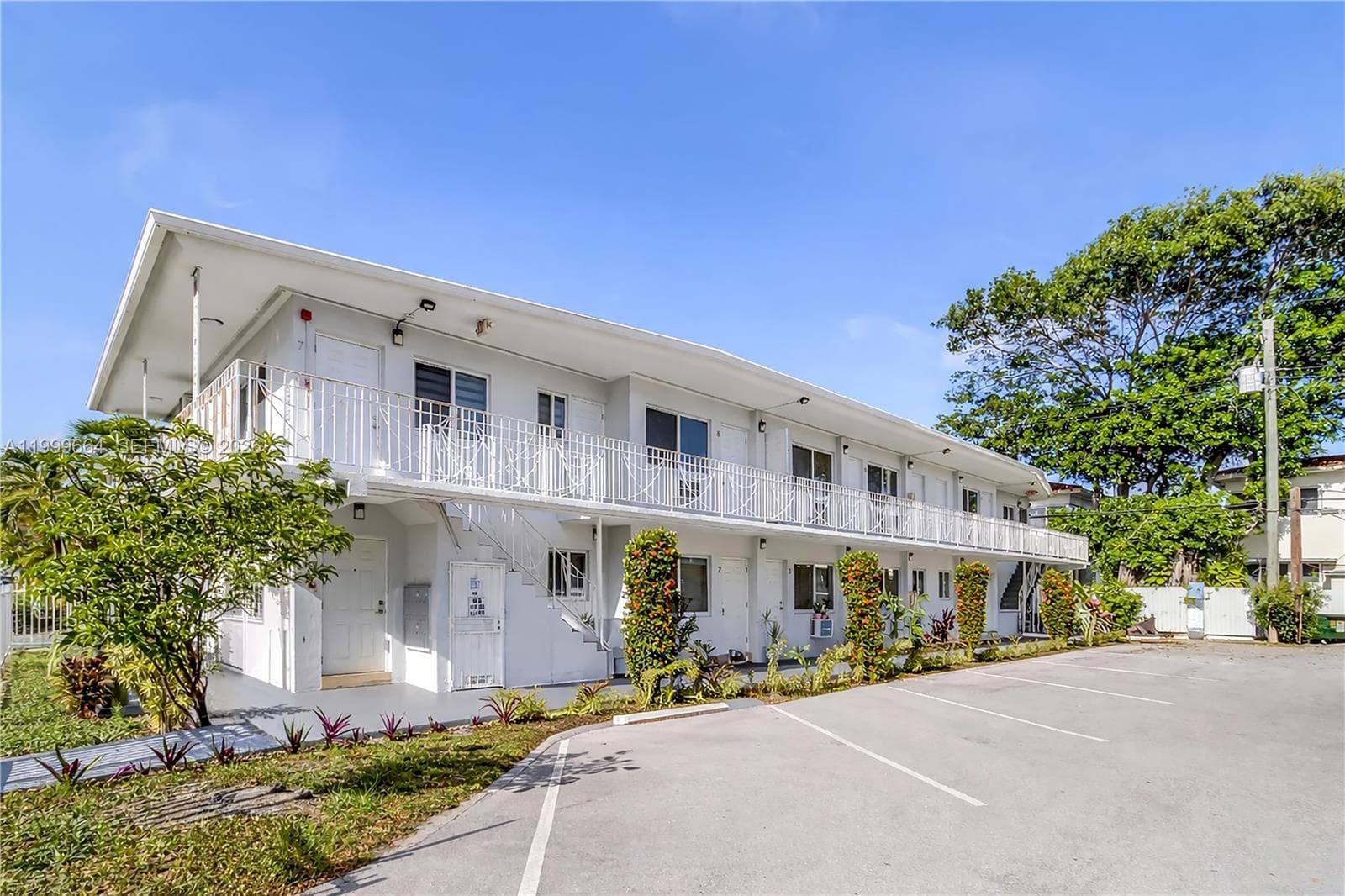8129 Abbott Ave # 10, Miami Beach, FL 33141 — zdjęcie 2