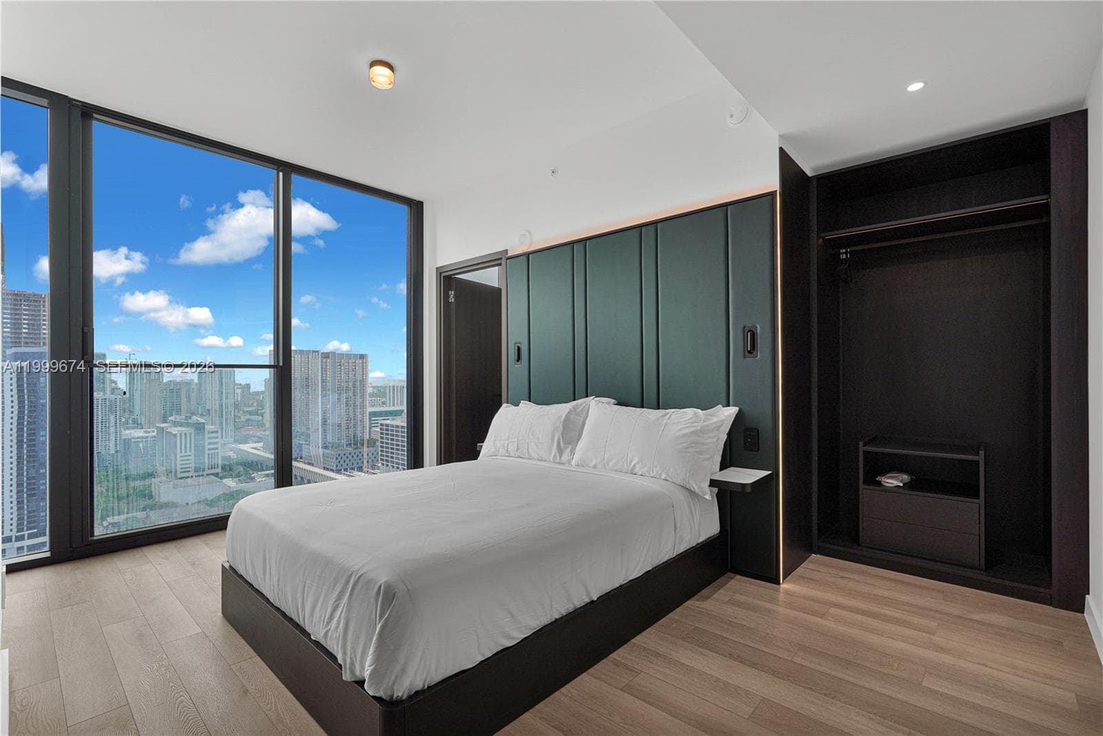 20 NE 11th St # 3110, Miami, FL 33132