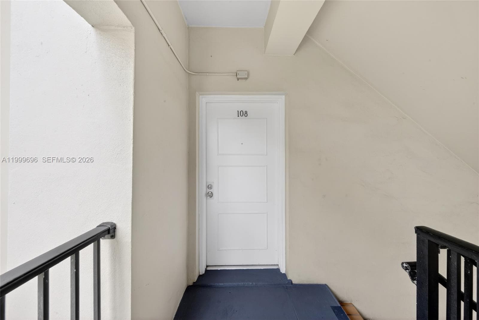 6815 Edgewater Dr # 108, Coral Gables, FL 33133 — zdjęcie 4