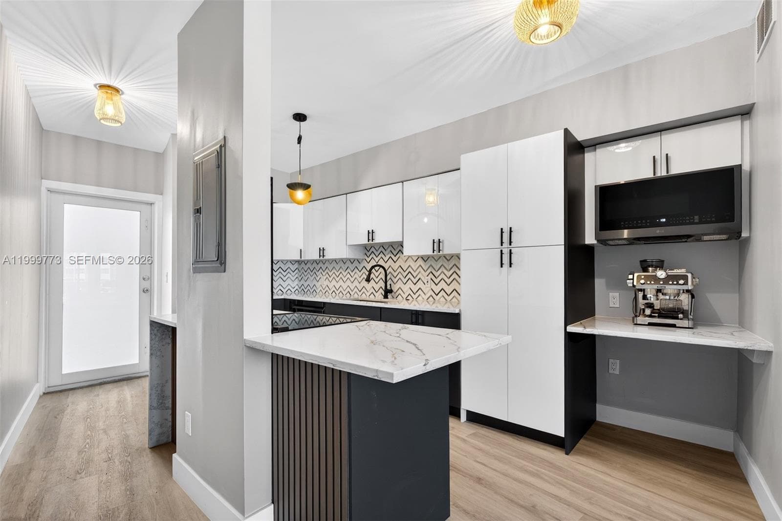 2500 Diana Dr # 216, Hallandale Beach, FL 33009 — zdjęcie 4