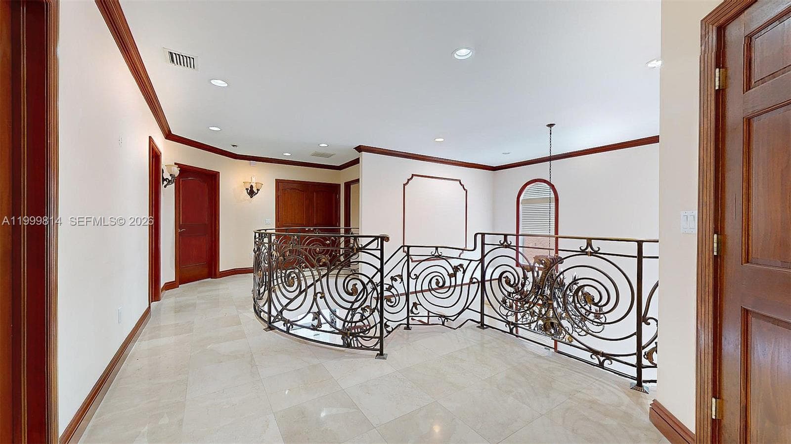1131 Stillwater Dr, Miami Beach, FL 33141 — zdjęcie 3