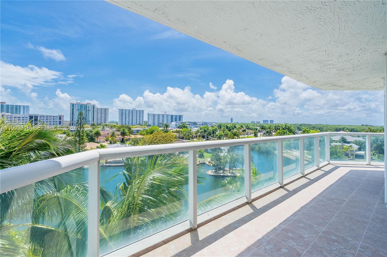 16500 Collins Ave # 554, Sunny Isles Beach, FL 33160 — zdjęcie 2