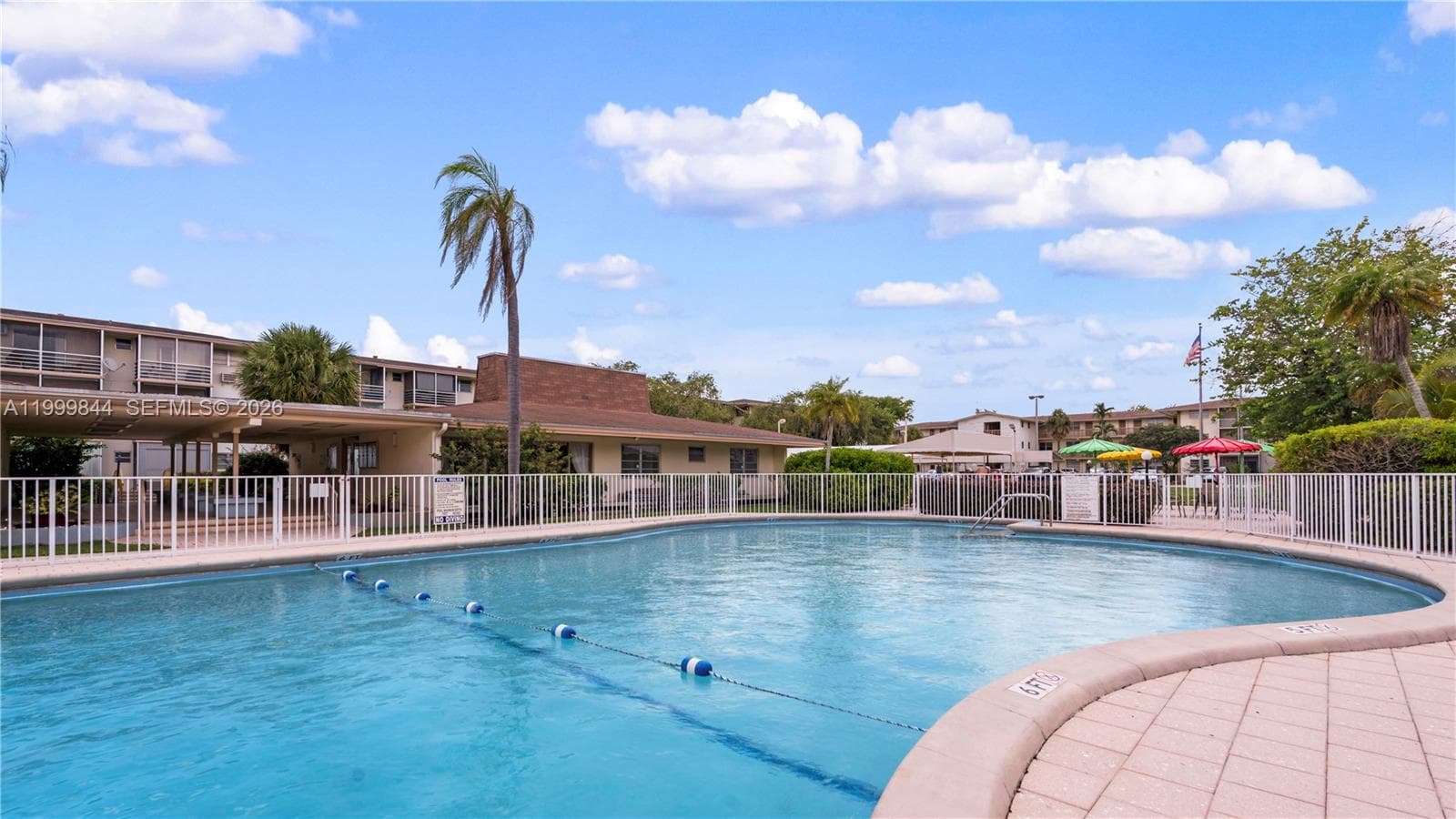 16900 NE 14th Ave # 204, Miami, FL 33162 — zdjęcie 2