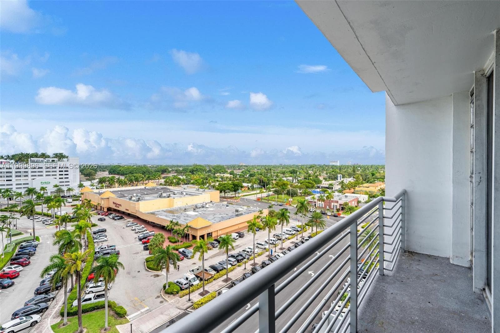 1720 Harrison St # 9F, Hollywood, FL 33020 — zdjęcie 2