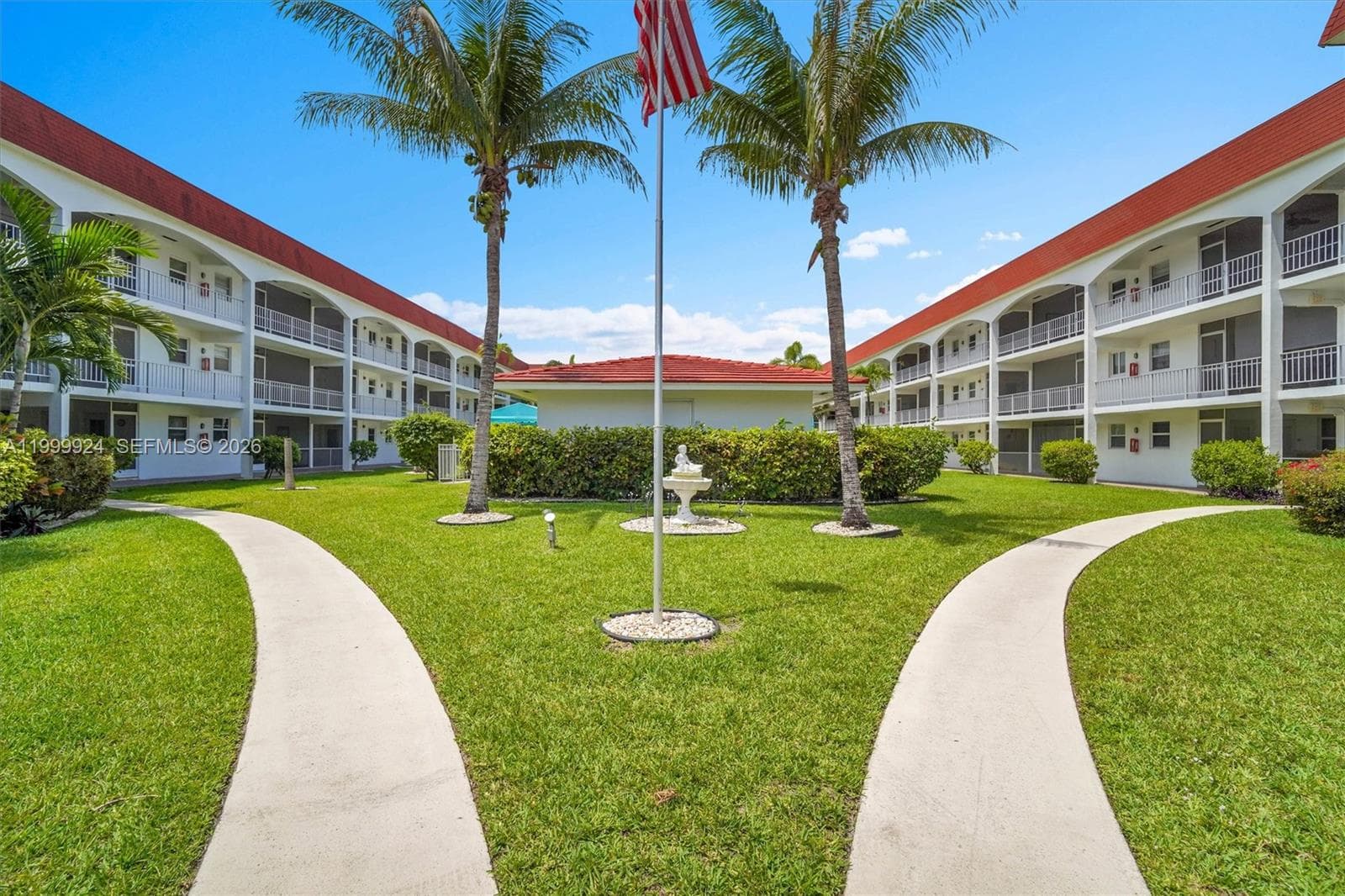 580 Egret Dr # 303, Hallandale Beach, FL 33009 — zdjęcie 2