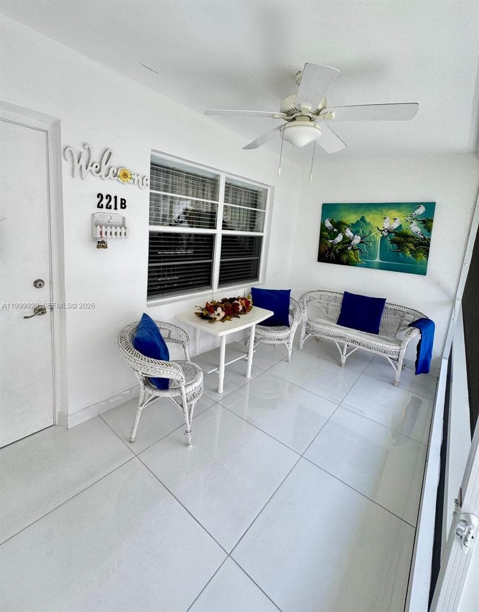 581 Blue Heron Drive # 221-B, Hallandale Beach, FL 33009 — zdjęcie 5