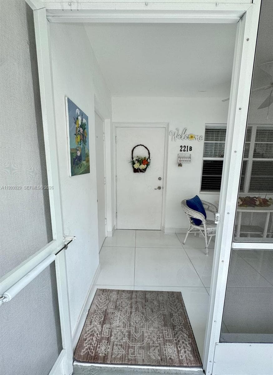 581 Blue Heron Drive # 221-B, Hallandale Beach, FL 33009 — zdjęcie 4