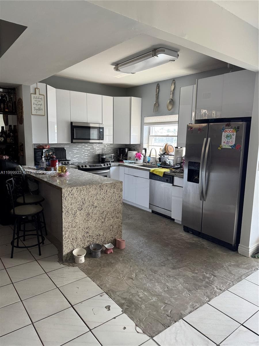 8270 NW 191st Ln # 13L, Hialeah, FL 33015 — zdjęcie 3