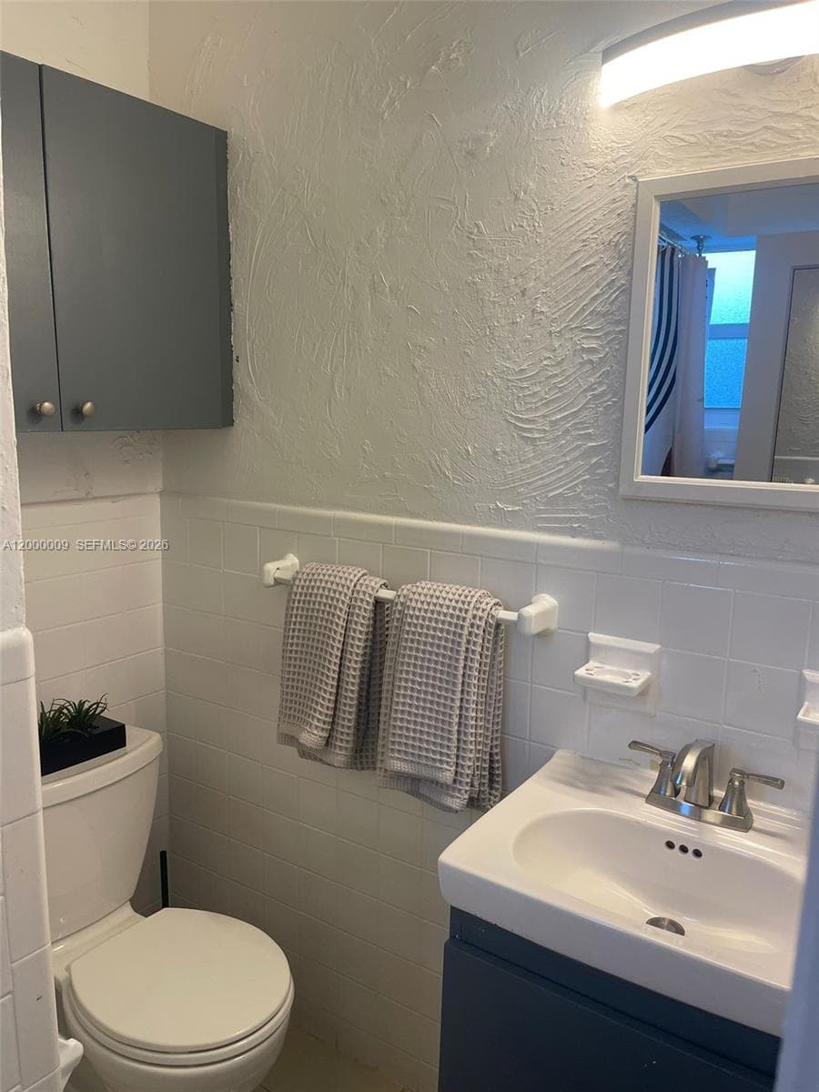 338 Roosevelt St, Hollywood, FL 33019 — zdjęcie 4