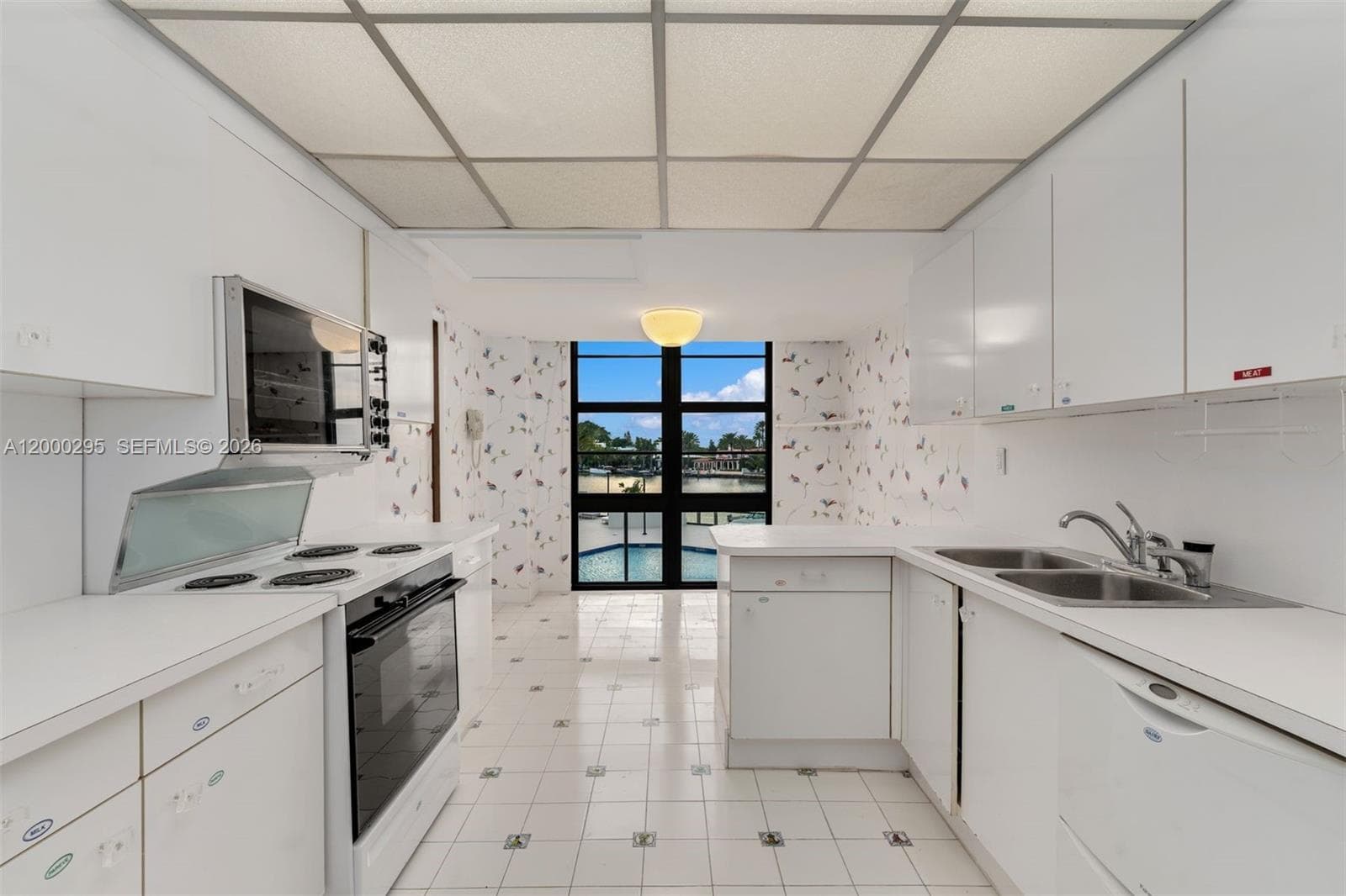 5500 Collins Ave # 304, Miami Beach, FL 33140 — zdjęcie 4