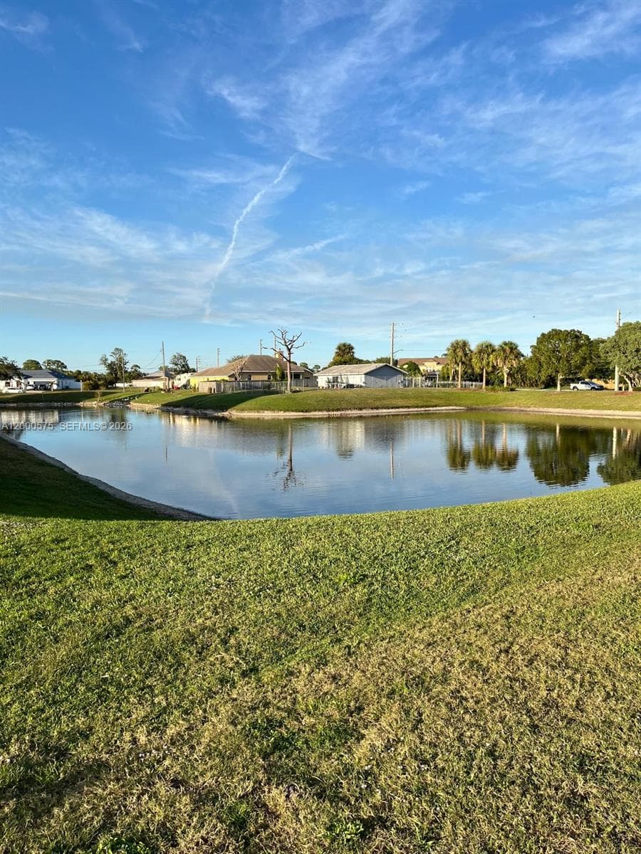 1637 SW Taurus Ln, Port St. Lucie, FL 34984 — zdjęcie 4