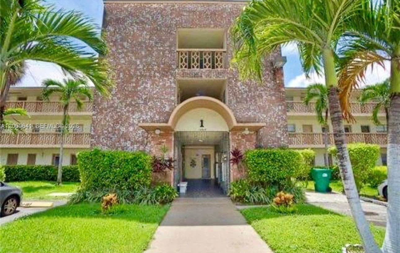 16900 NE 14 # 109, Miami, FL 33162