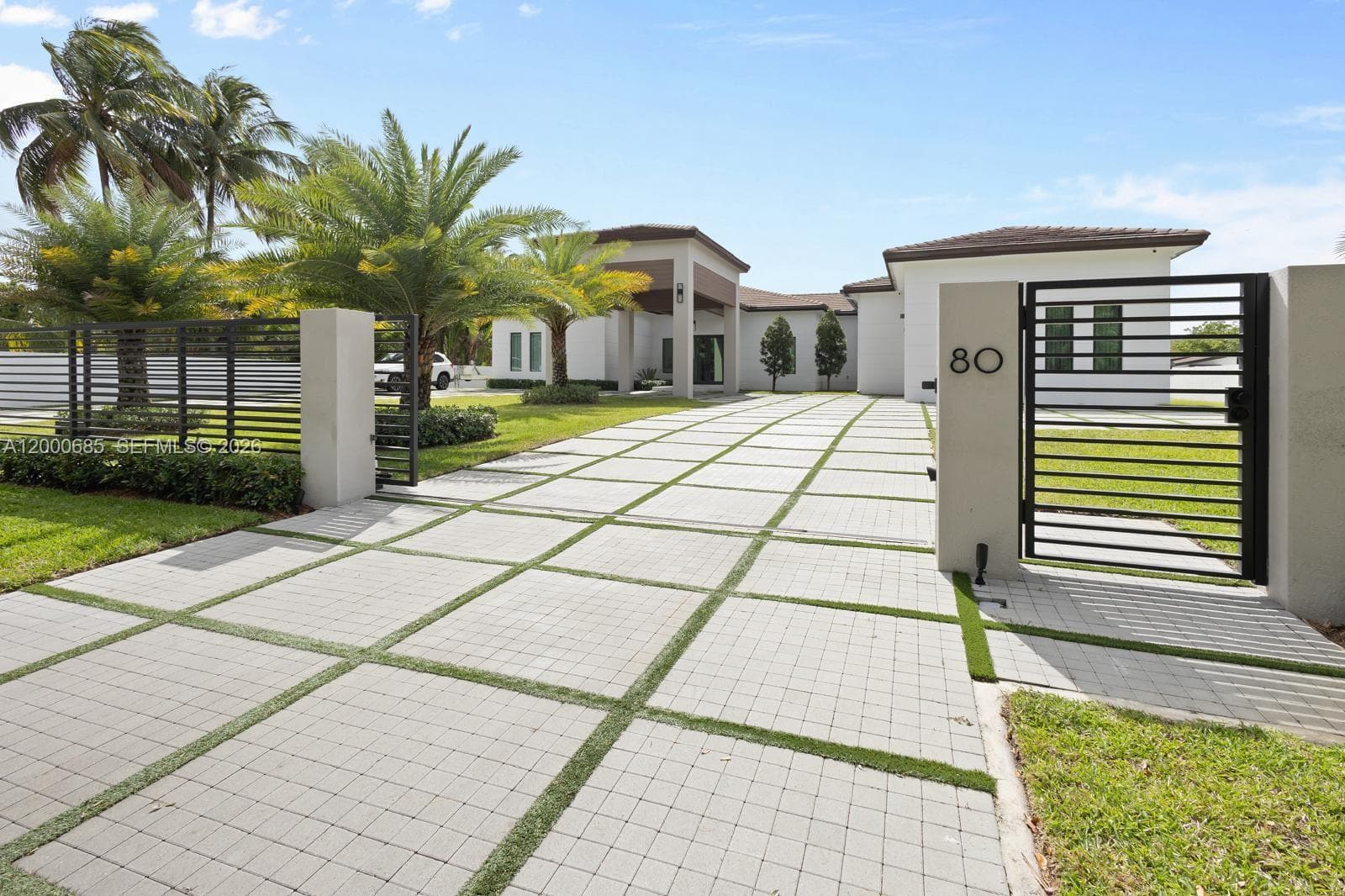 80 NW 129th Ave, Miami, FL 33182