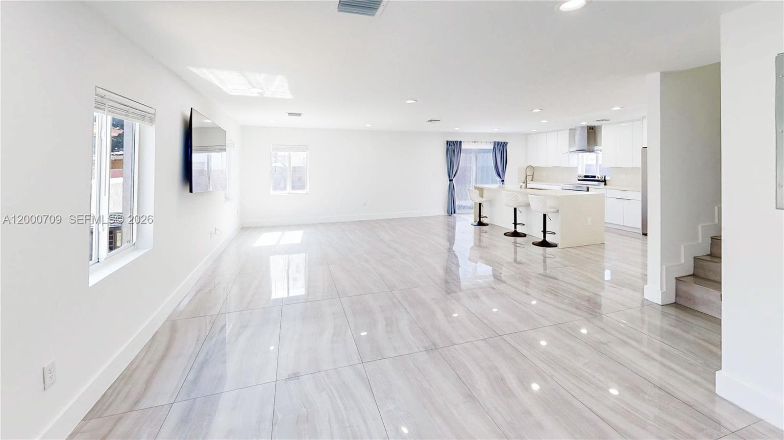 1886 NW 68th St, Miami, FL 33147 — zdjęcie 5