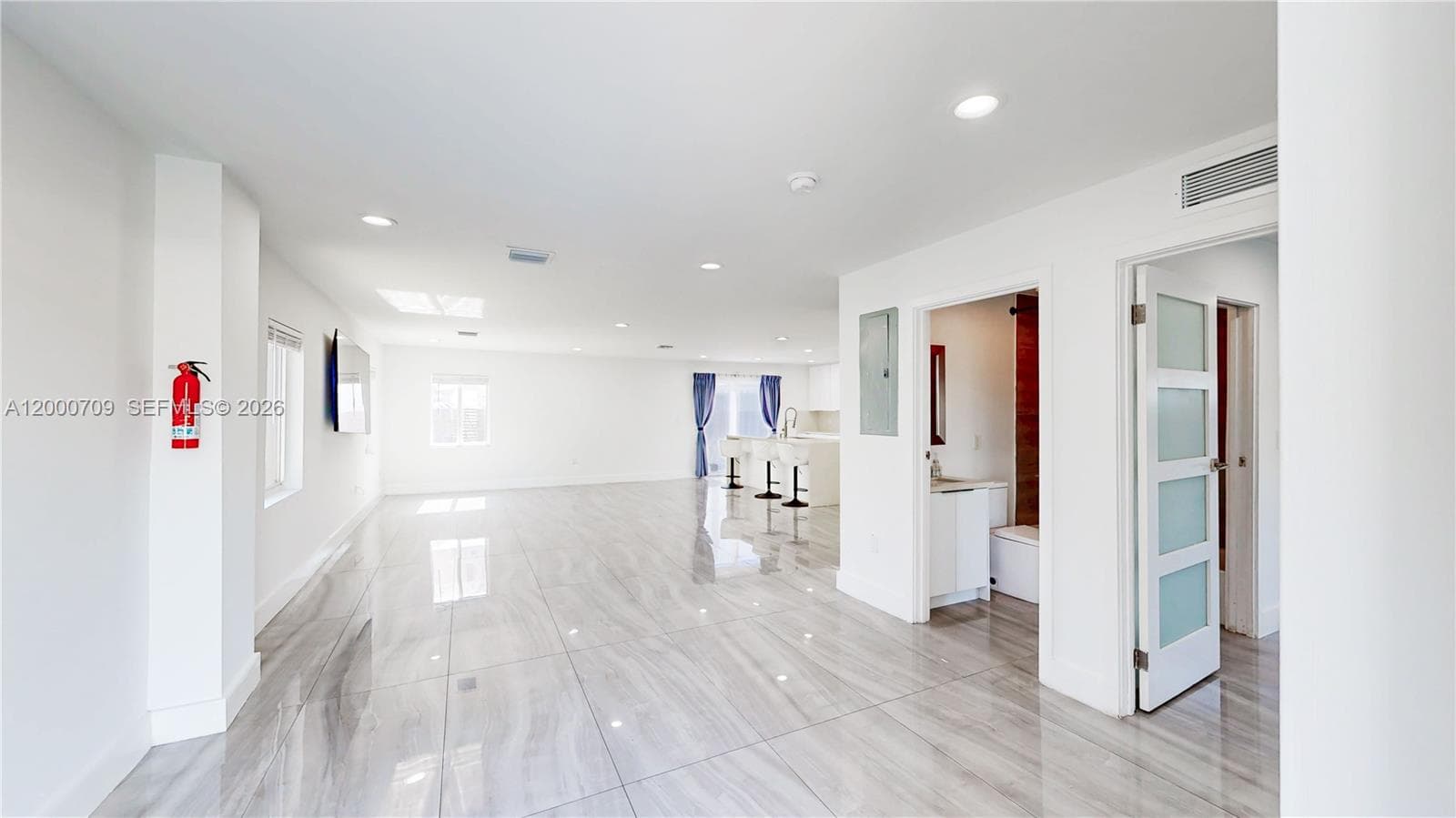 1886 NW 68th St, Miami, FL 33147 — zdjęcie 4