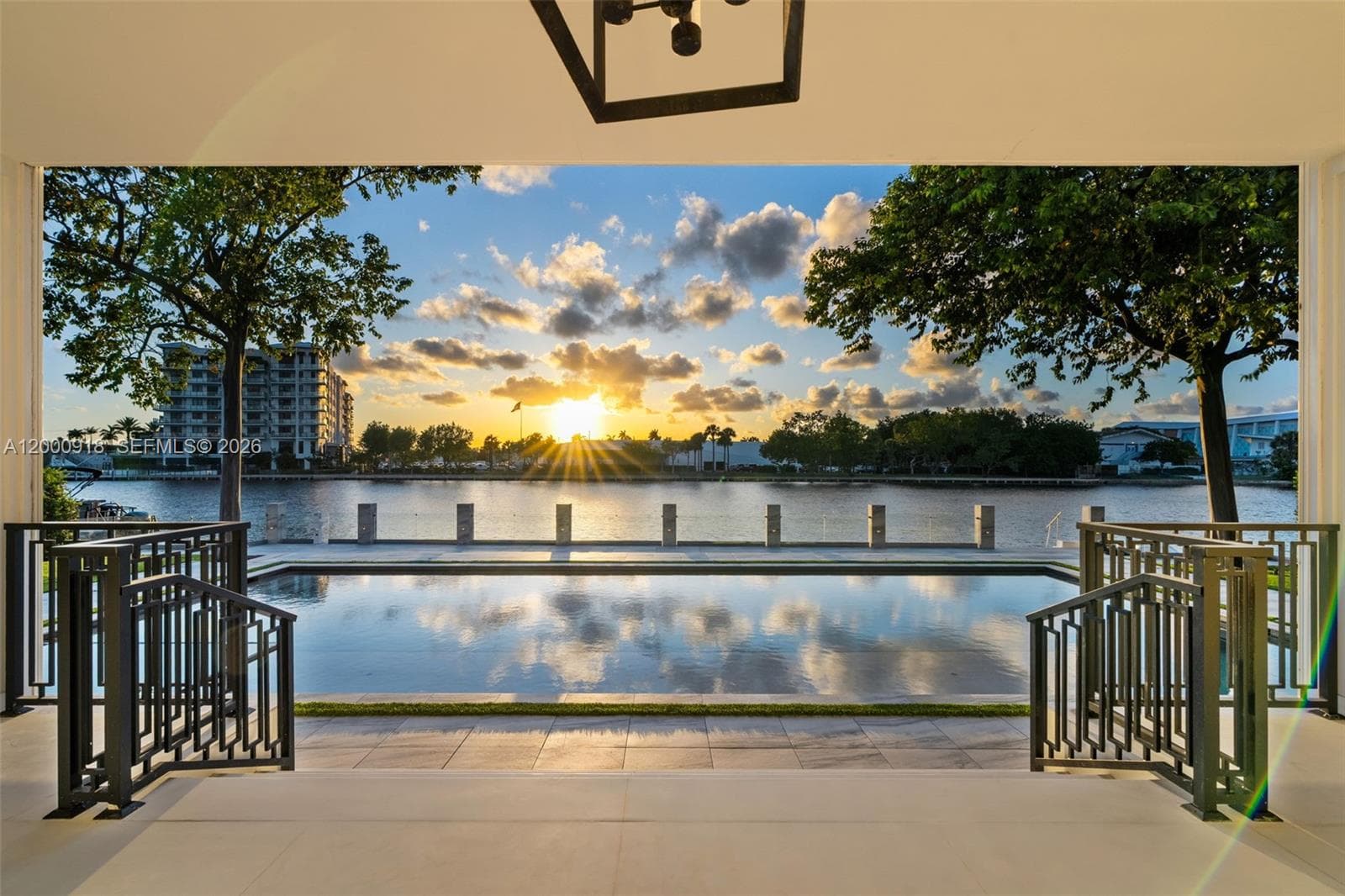 1239 Middle River Dr, Fort Lauderdale, FL 33304 — zdjęcie 3