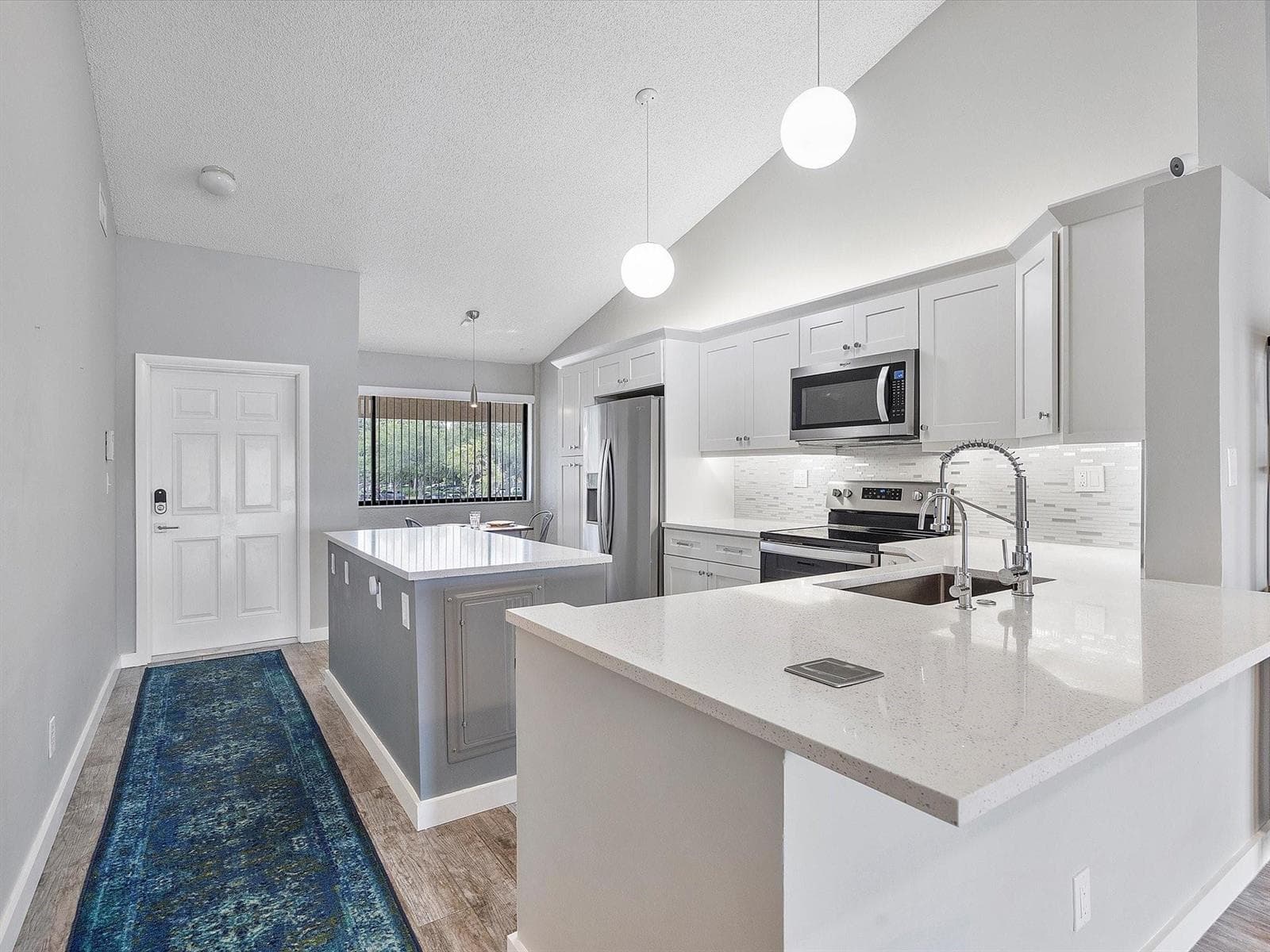 3200 NW 46th Street # 203, Oakland Park, FL 33309 — zdjęcie 2