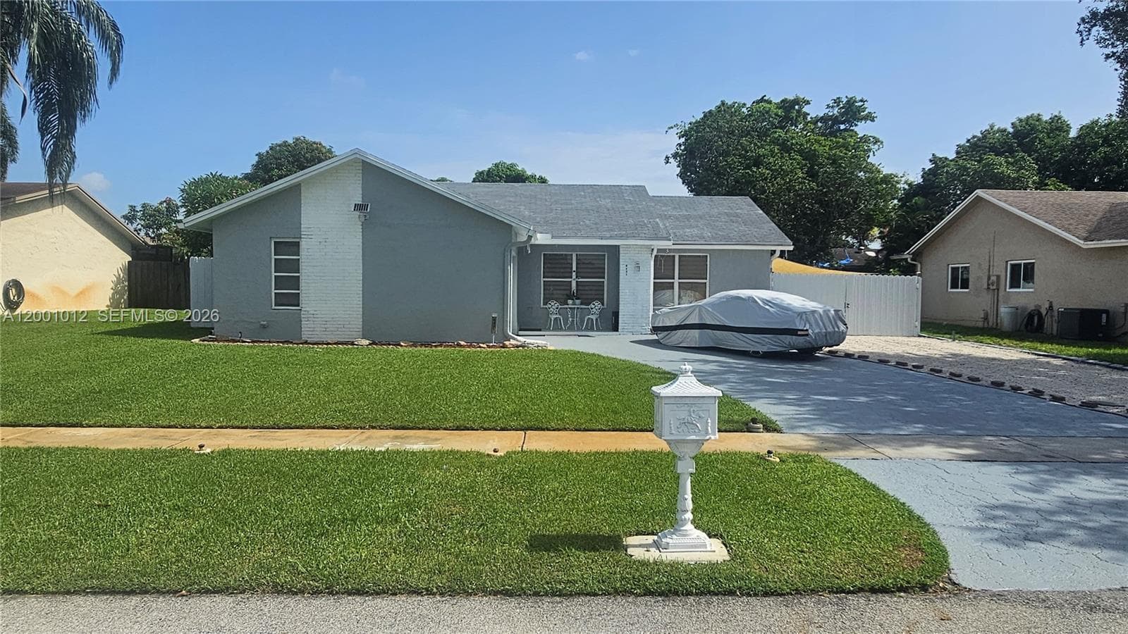 8421 NW 8th St, Pembroke Pines, FL 33024 — zdjęcie 3