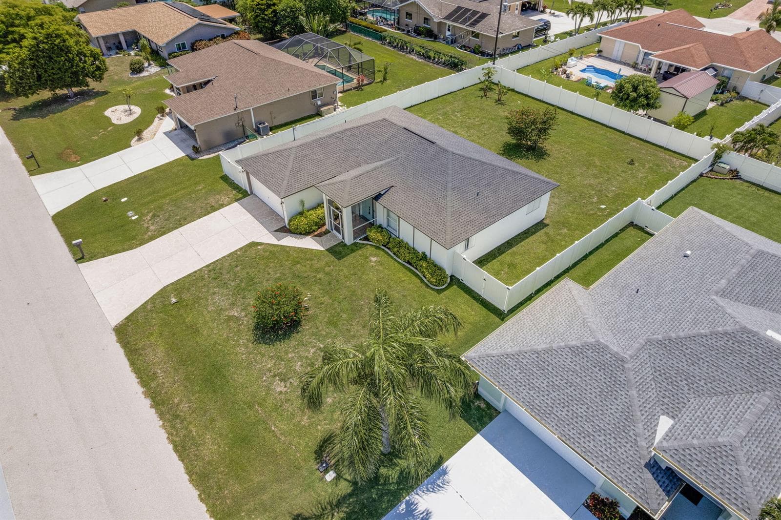 610 SE 21st Lane, Cape Coral, FL 33990 — zdjęcie 5